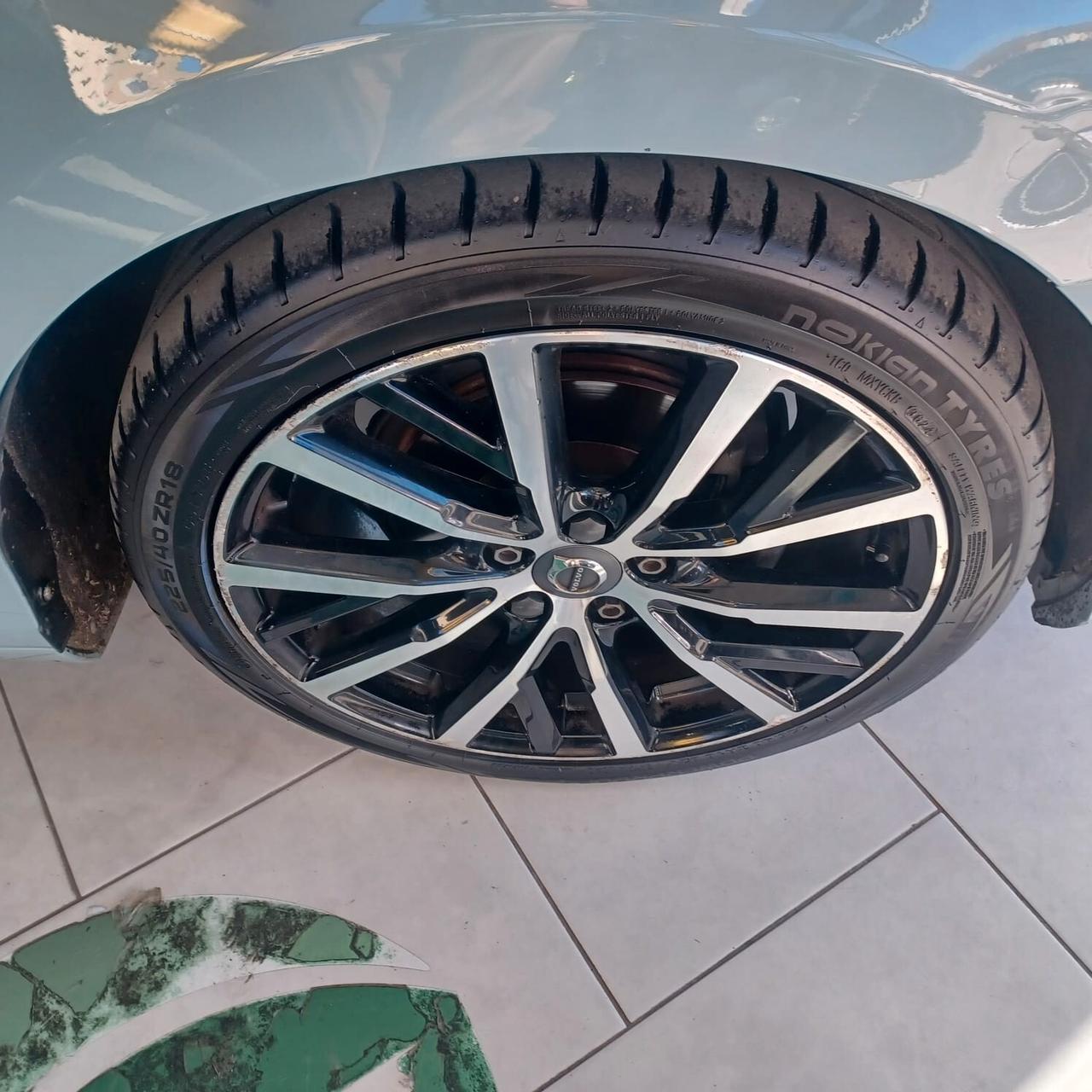 VOLVO V40 OTTIMO STATO GARANZIA 1 2 MESI