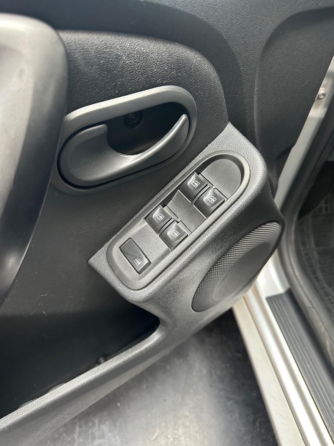 Dacia Duster GPL 1.6 115CV S&S 4x2 Serie Speciale GPL Ambiance Family