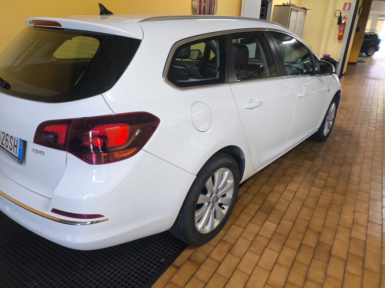 Opel Astra 2.0 CDTI 165CV Sports Tourer aut. Cosmo Fleet