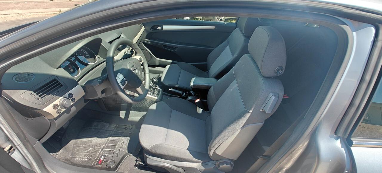 Opel ASTRA 1.7 CDTI 125 CV Cosmo – Full Optional SPORT