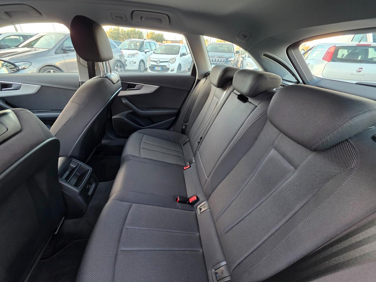 Audi A4 35 TDI/163 CV S tronic line edition