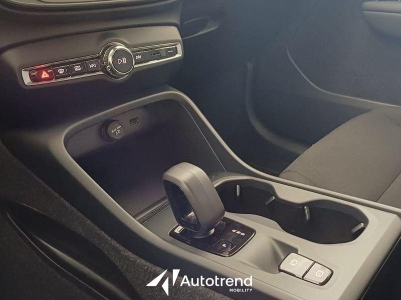 Volvo XC40 T2 129 CV Automatica LED Momentum Core N1 Autocarro