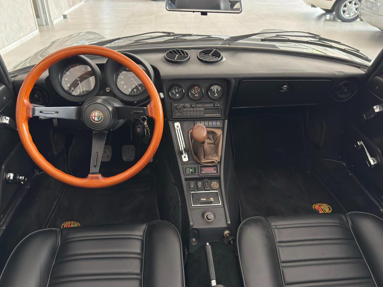 Alfa Romeo Spider 2.0 Veloce 128cv