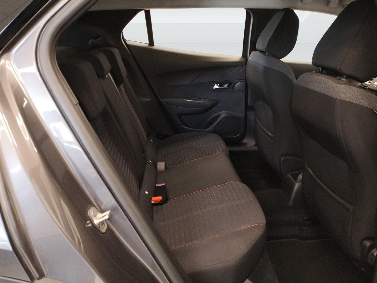 Peugeot 2008 1.5 bluehdi Active *81.000 KM*