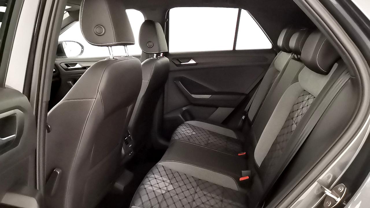 VOLKSWAGEN T-Roc 2022 - T-Roc 1.0 tsi R-Line 110cv