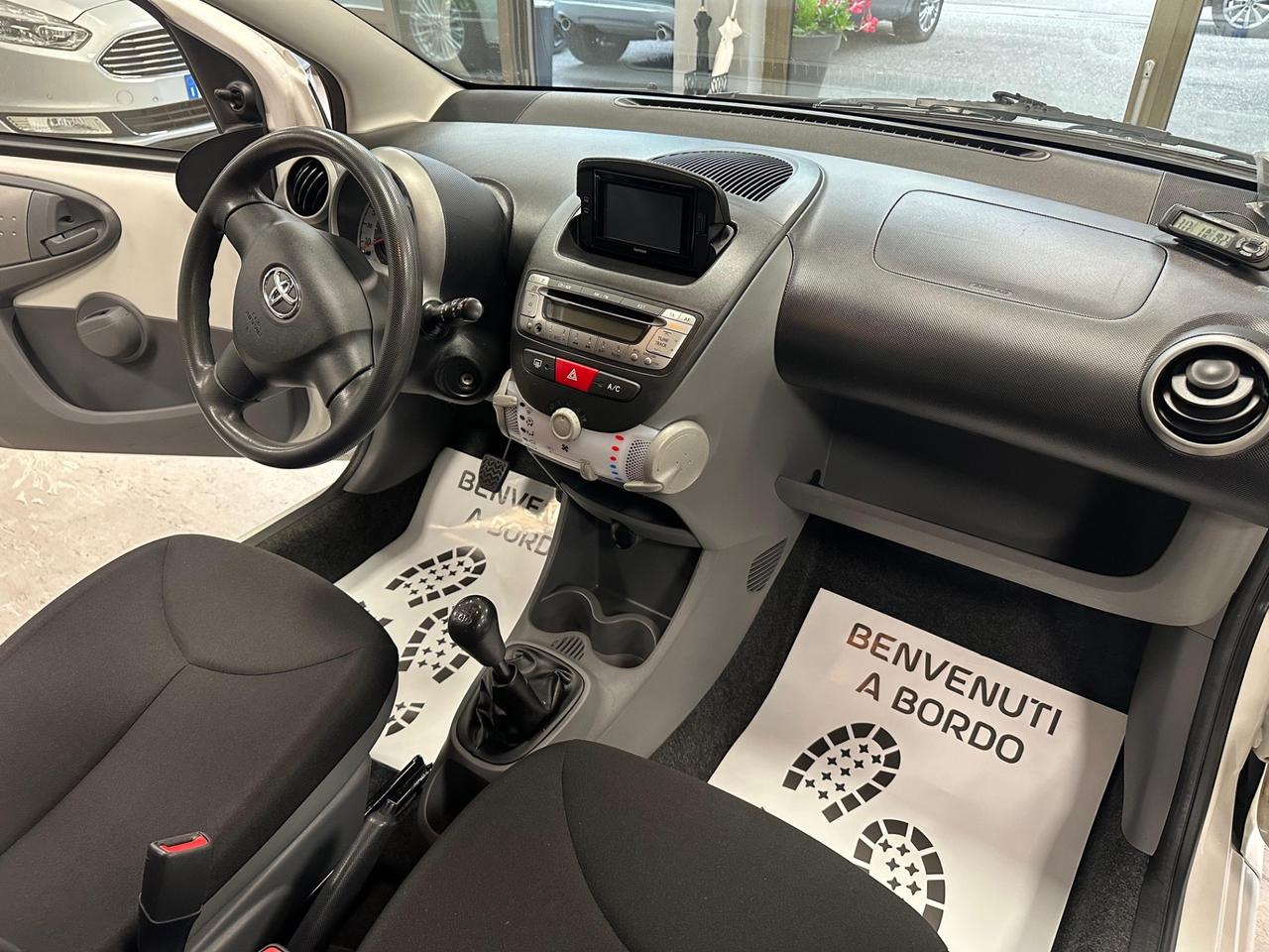 Toyota Aygo 1.0 12V VVT-i 5 porte Deep Ocean Connect