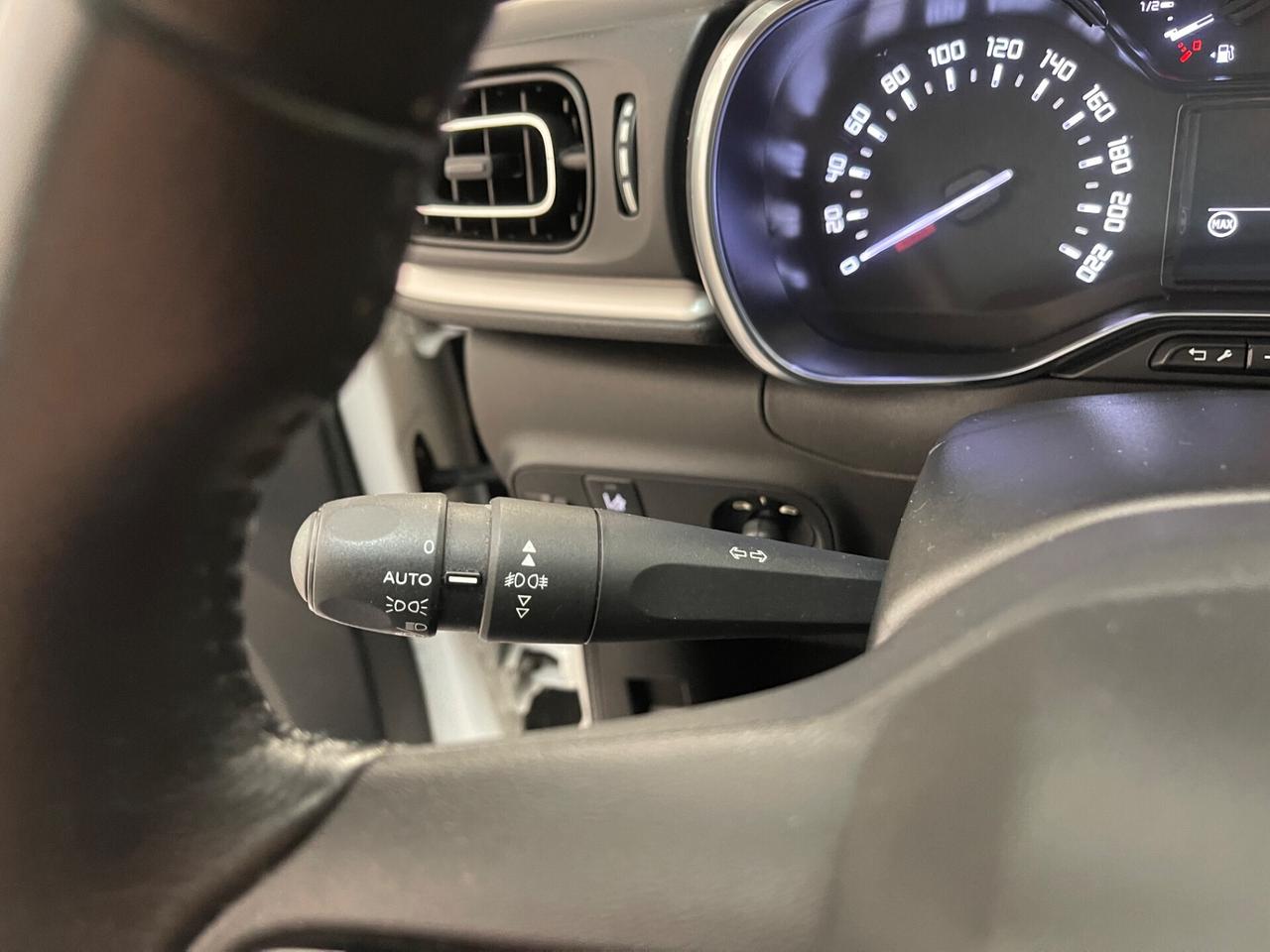 Citroen C3 1.6 BlueHDI 75 CV Shine