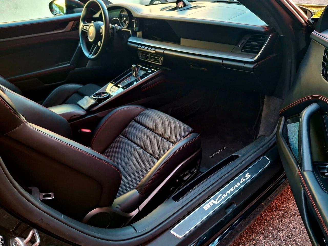 Porsche 911 Carrera 4S Cabriolet