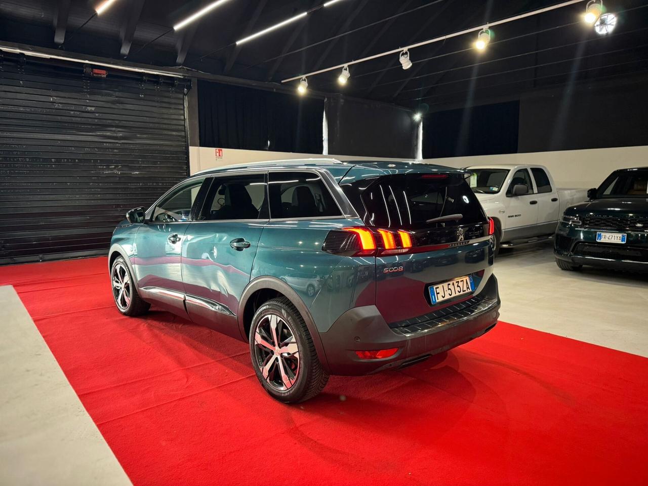 PEUGEOT 5008 GT LINE