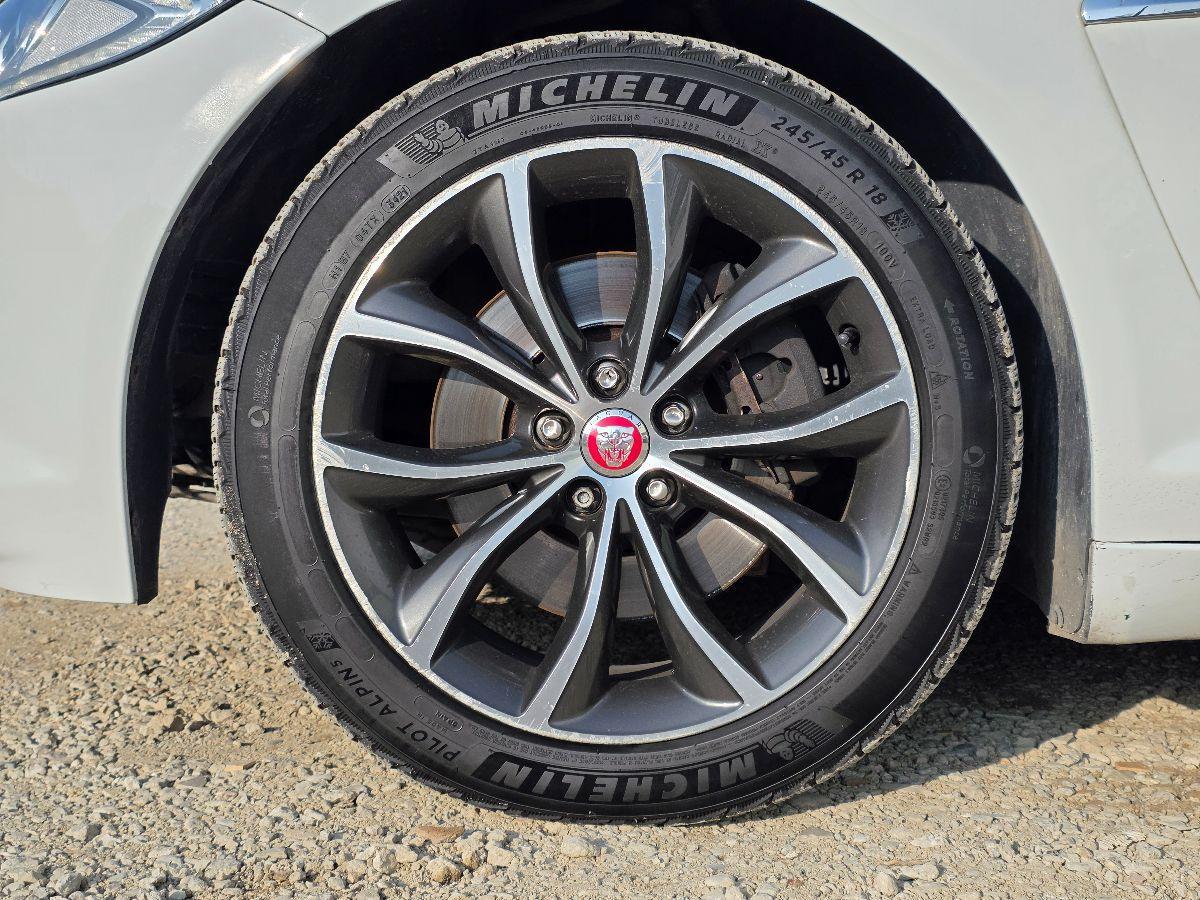 JAGUAR XF 2.2 DIESEL 190CV GARANZIA 12 MESI