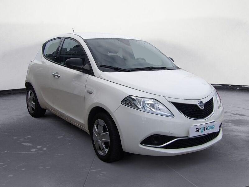 Lancia Ypsilon 1.2 69 CV 5 porte Silver