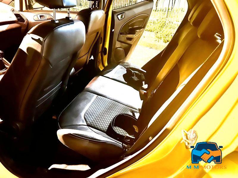 Ford ECOSPORT TITANIUM