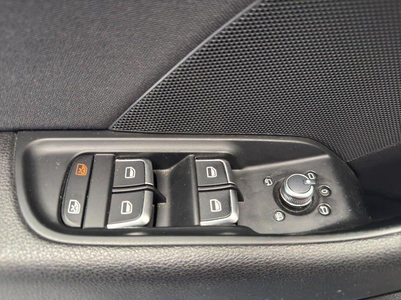 Audi A3 A3 SPB 1.6 TDI clean diesel 110cv 6m ADMIRED S-LINE