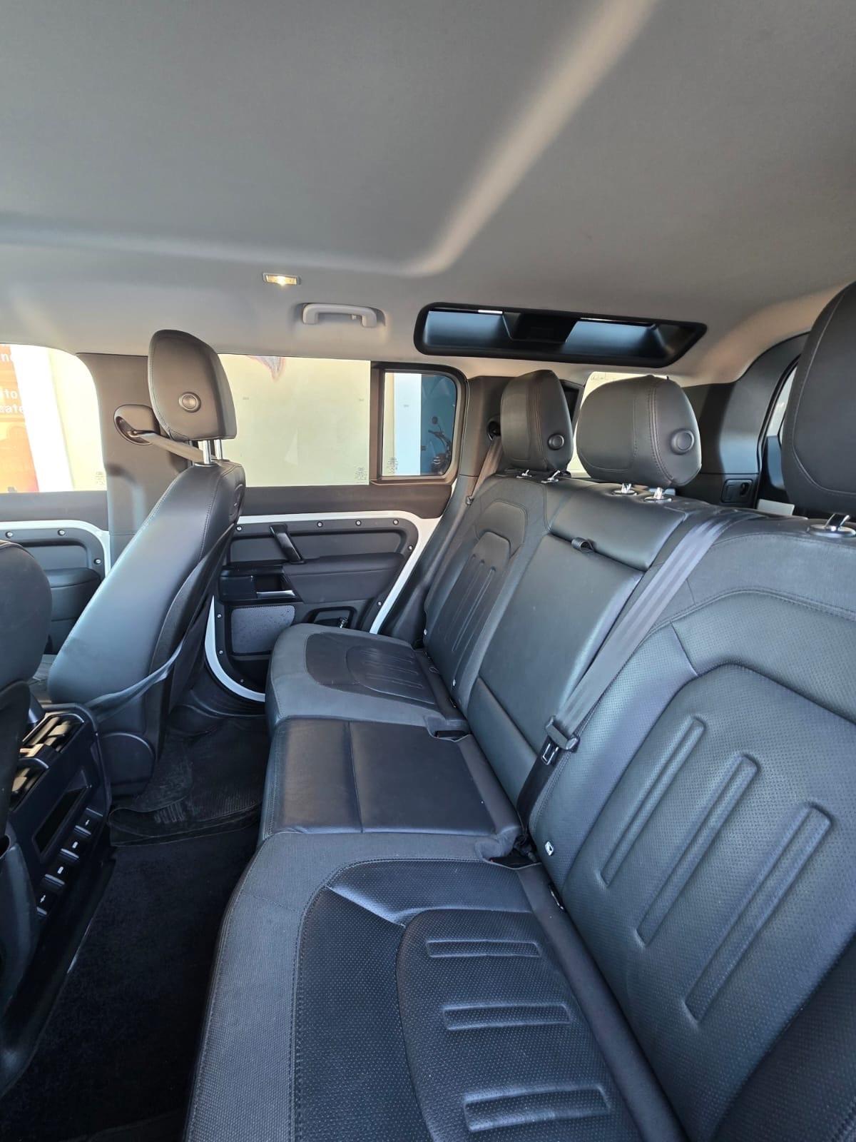 Land Rover Defender 110 2.0 SD4 240CV AWD Auto 72 Yrs. WEB Edition