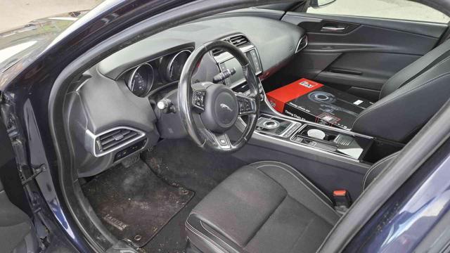 JAGUAR XE 2.0 D aut. Portfolio MOTORE ROTTO