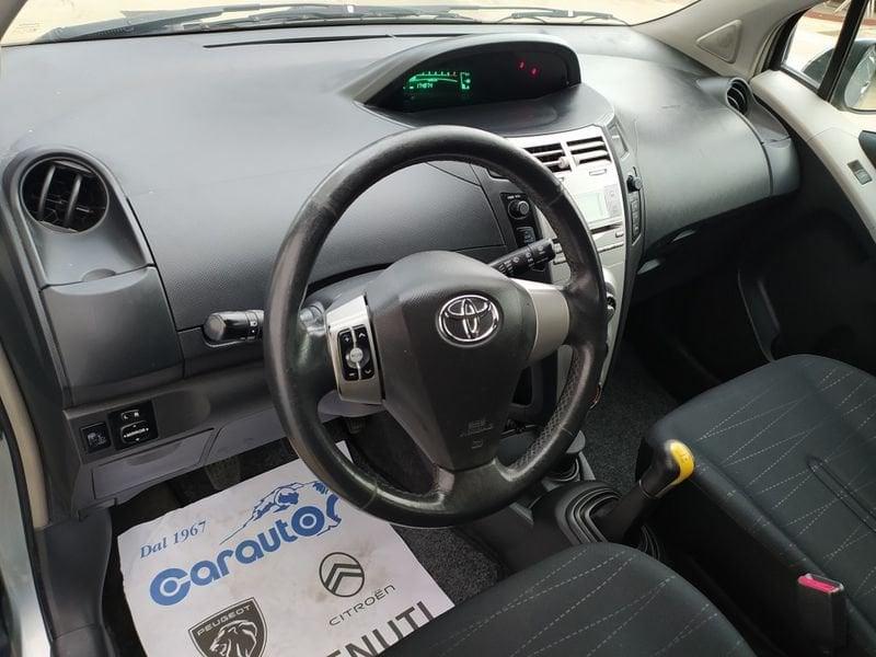Toyota Yaris Yaris 5p 1.0 Sol