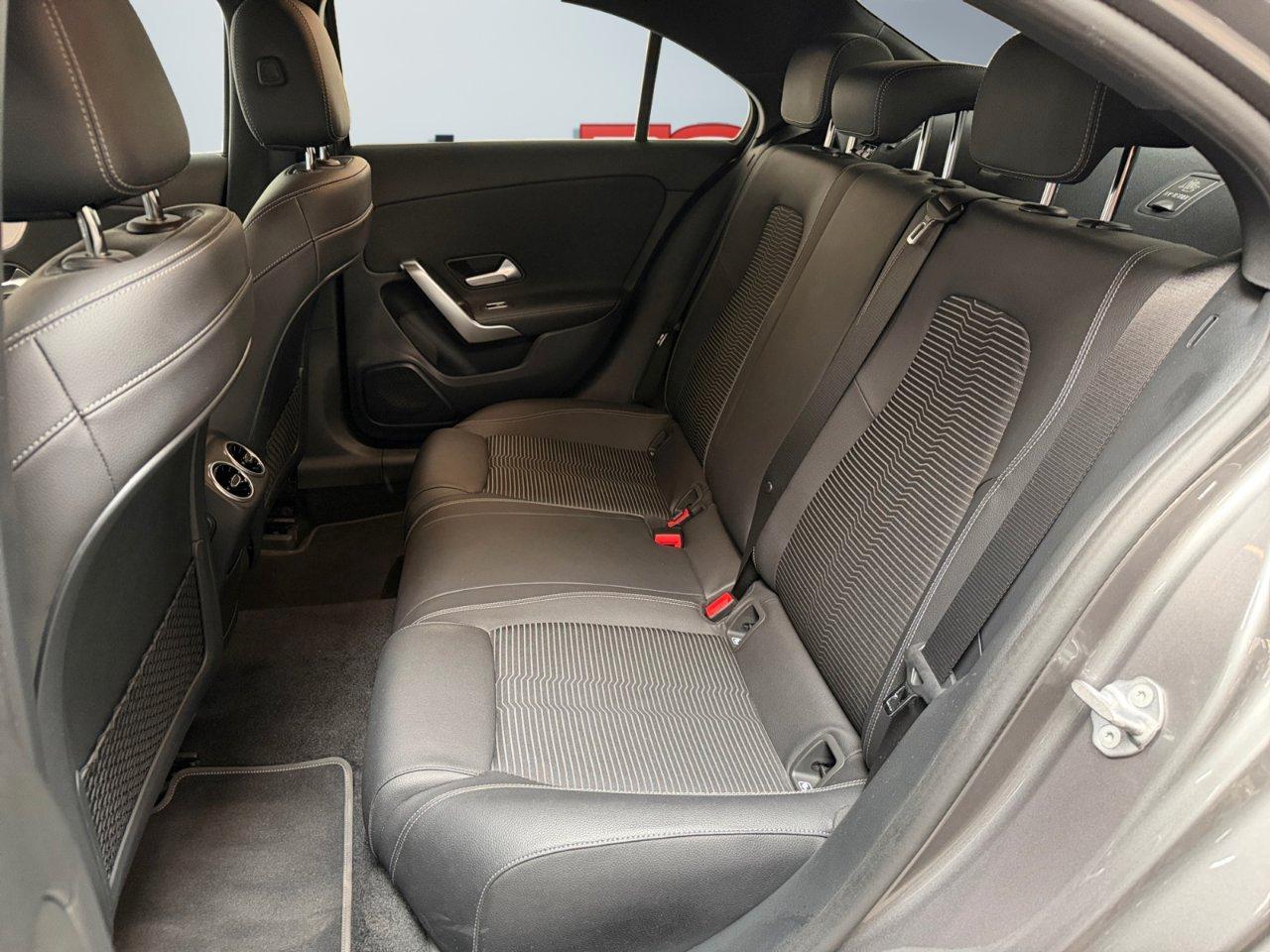Mercedes A 180 D Sport 7G-DCT Sedan