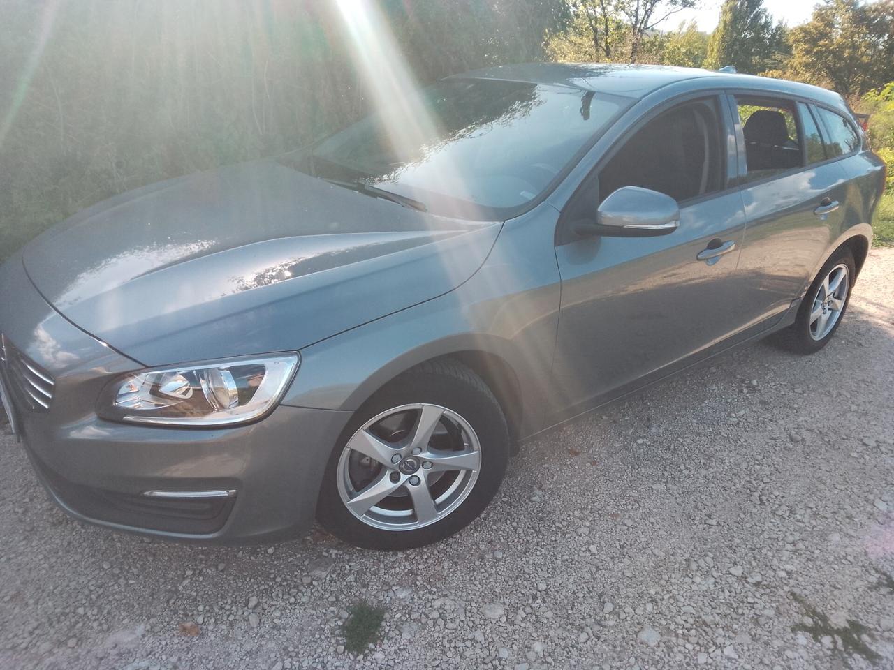 VOLVO V60 D2 2018 SUPERPREZZO