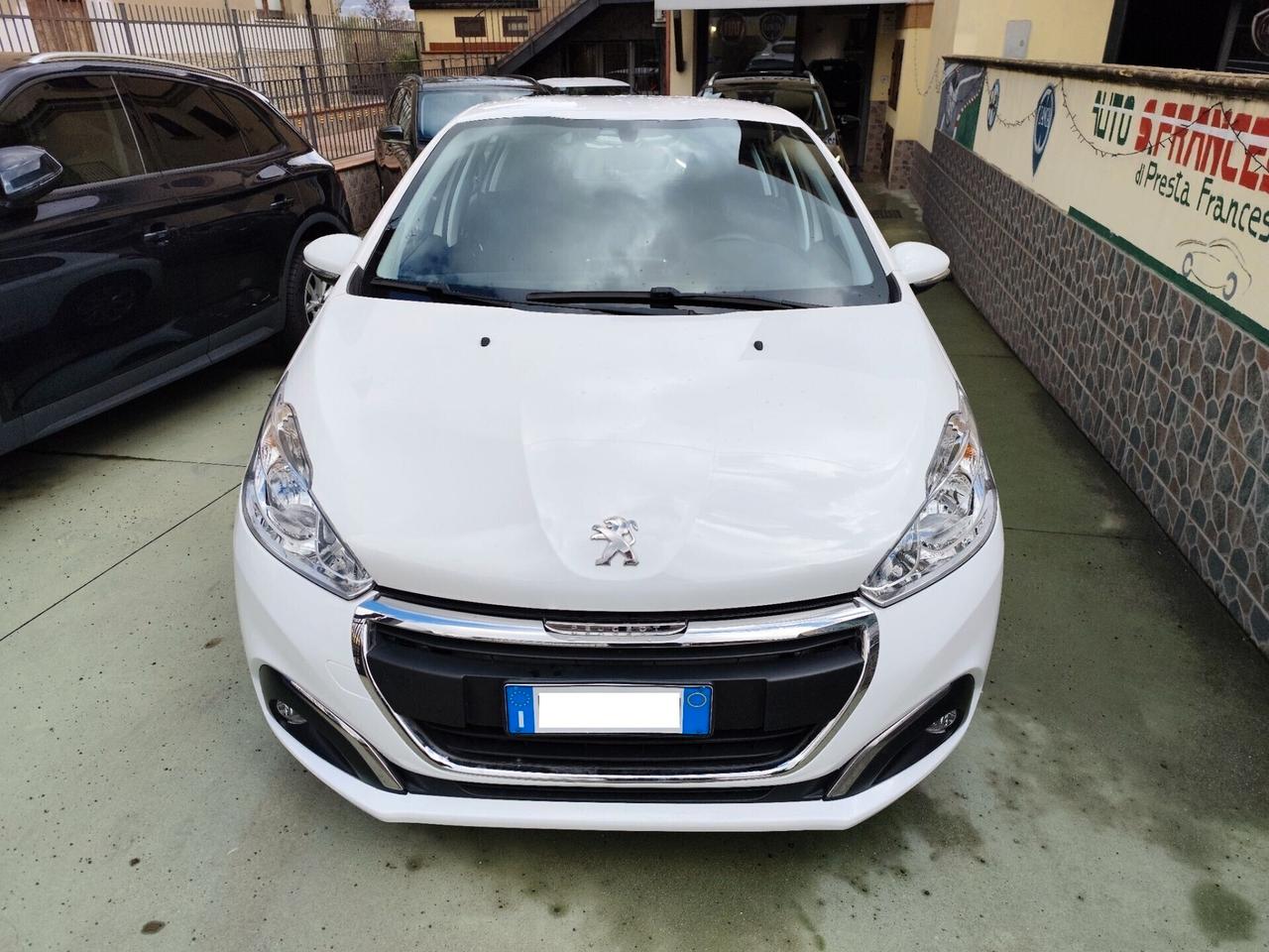 Peugeot 208 1.5 Business 100cv - 2019