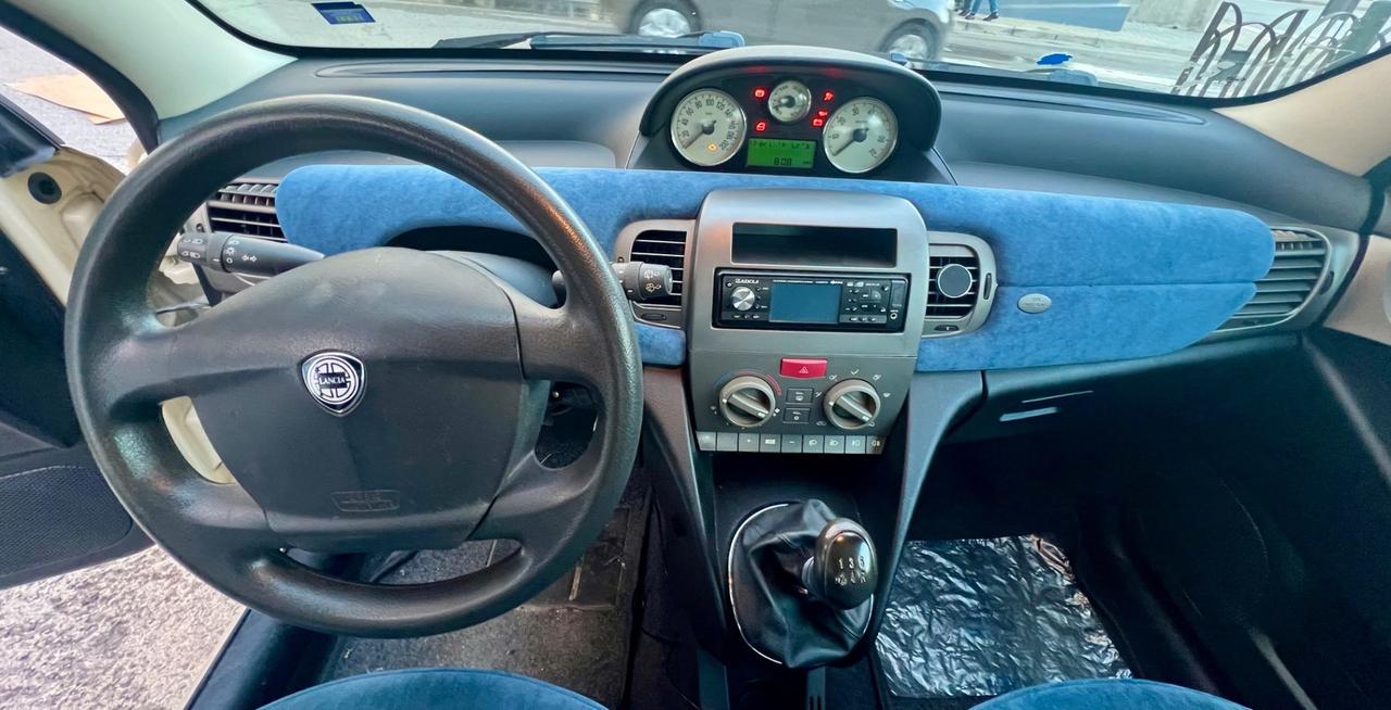 Lancia Ypsilon 1.2 Argento