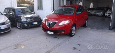 Lancia ypsilon metano e frezione nuova