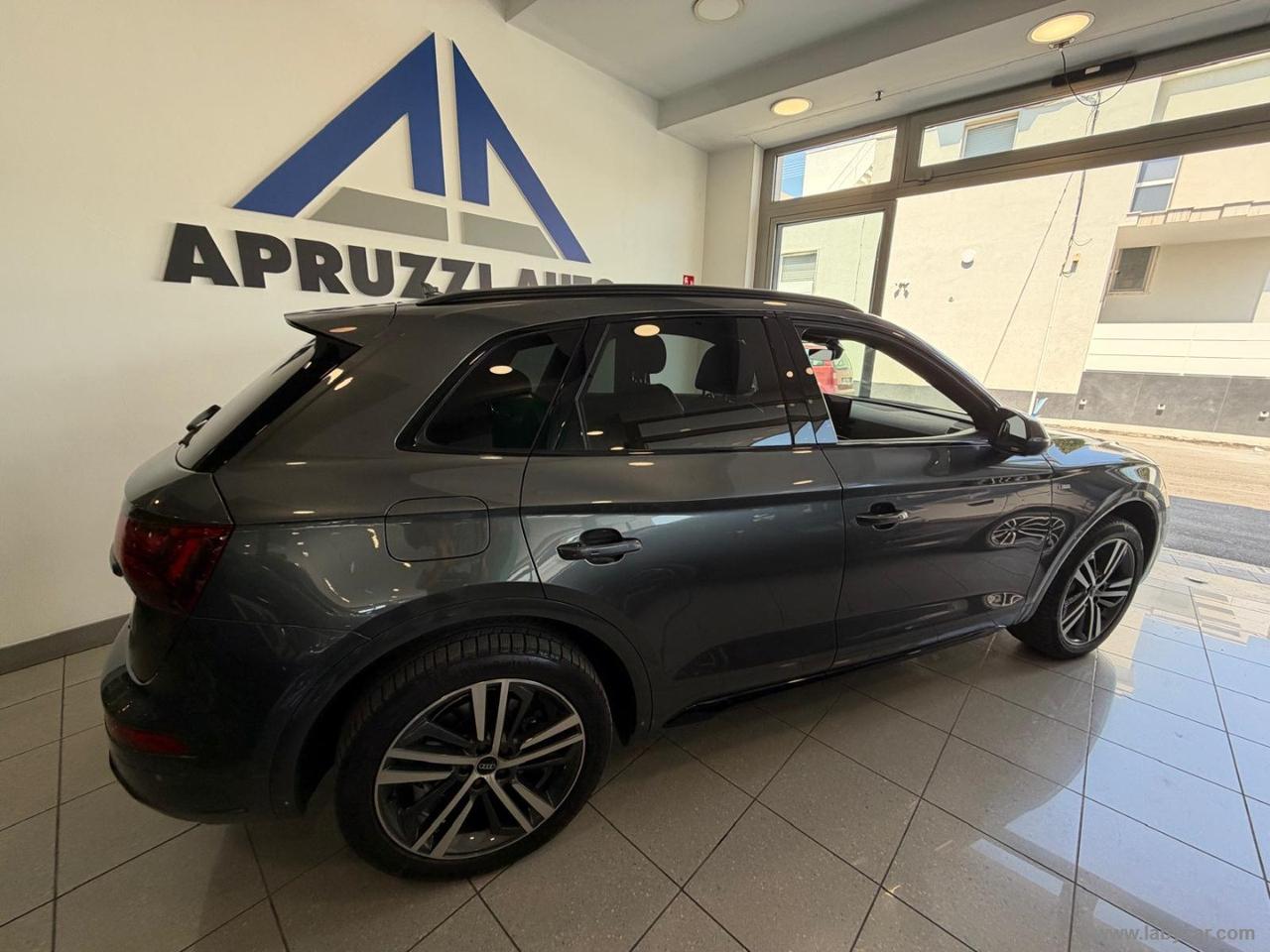 AUDI Q5 40 TDI 204CV qu. S tr. S line