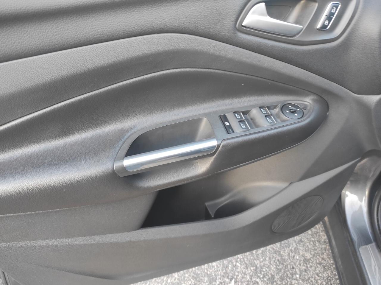 Ford Kuga 2.0 TDCI 150 CV S&S 4WD Powershift Titanium