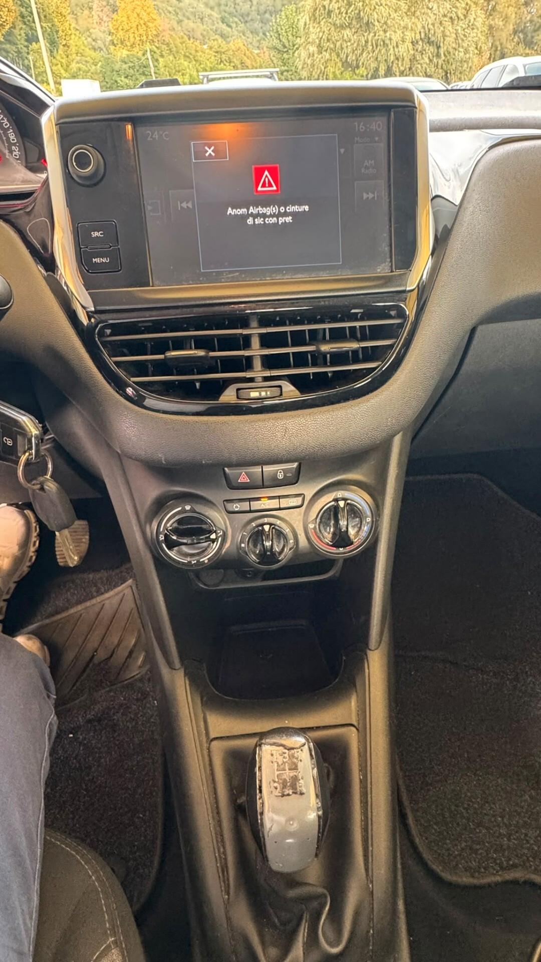 Peugeot 208 1.4 HDi 68 CV 5 porte Allure