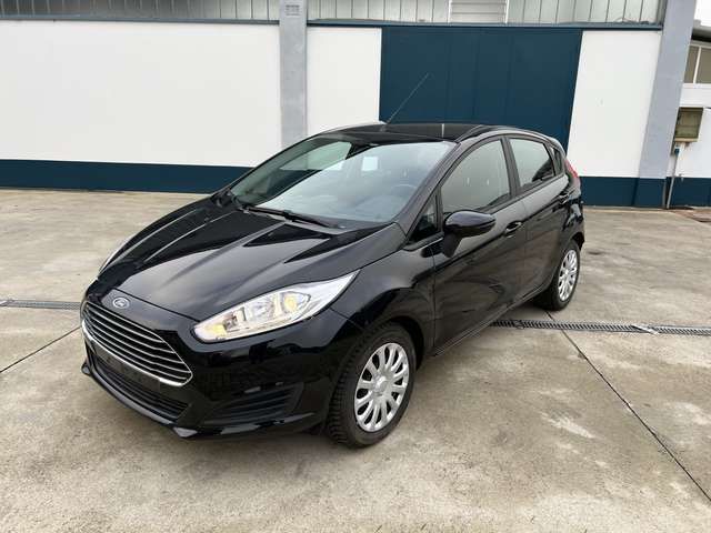 Ford Fiesta 1.5 TDCi 75CV 5 porte Titanium