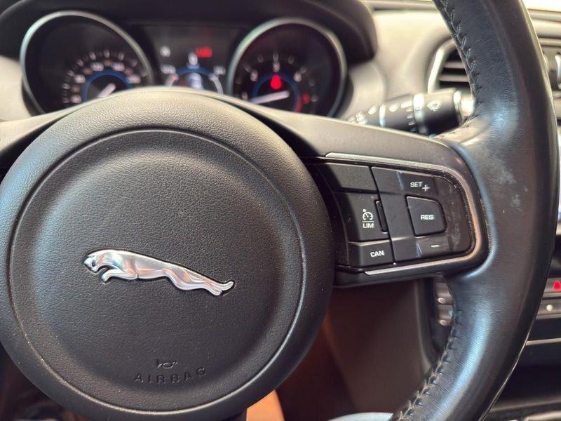 Jaguar XE JAGUAR XE 2.0 D 180cv 6m - PURE BUSINESS EDITION -