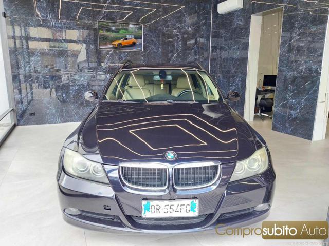BMW 320 d Automatica Navi Touring MSport