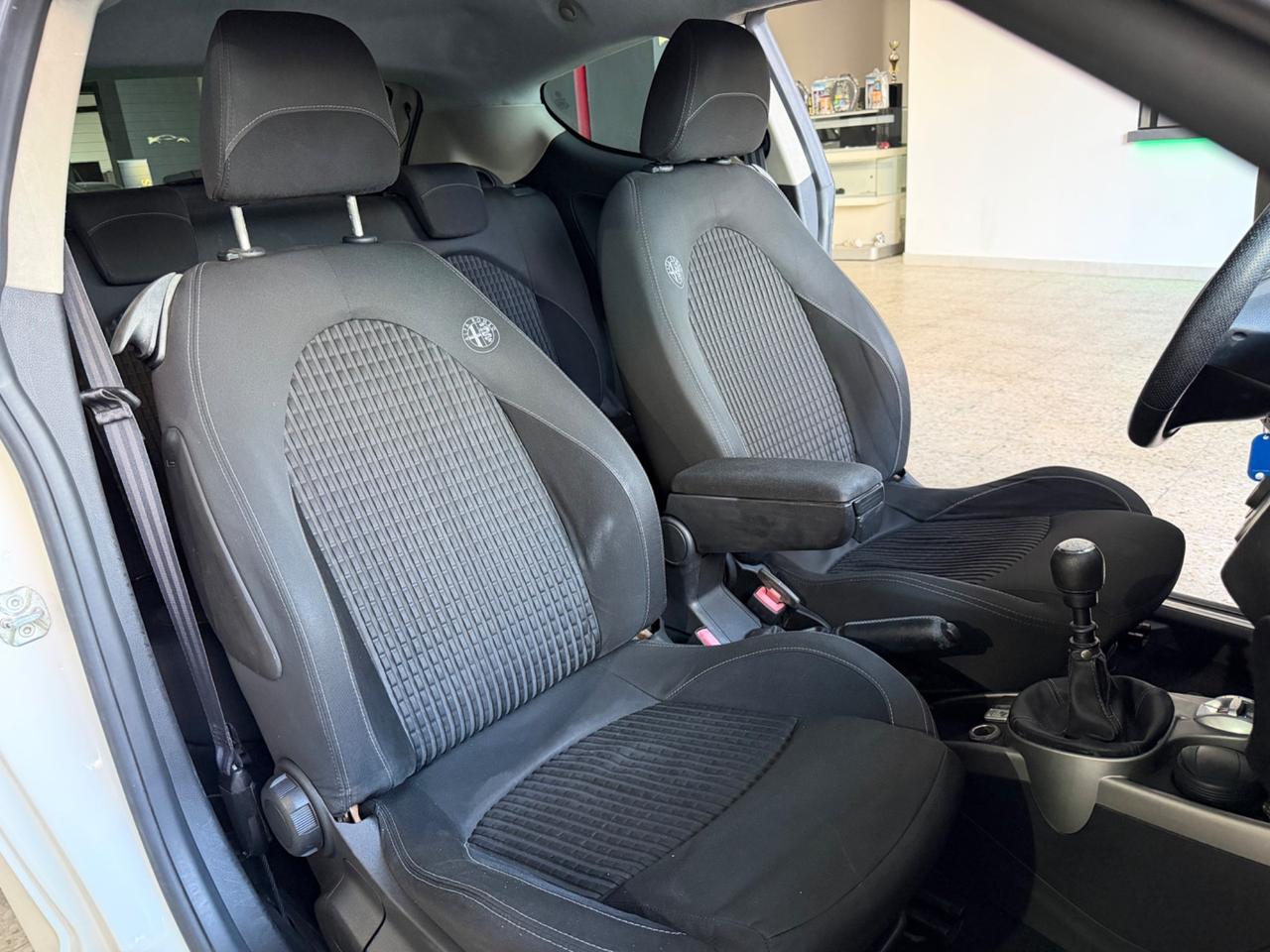 Alfa Romeo MiTo 1.6 JTDm 16V Distinctive Sport Pack