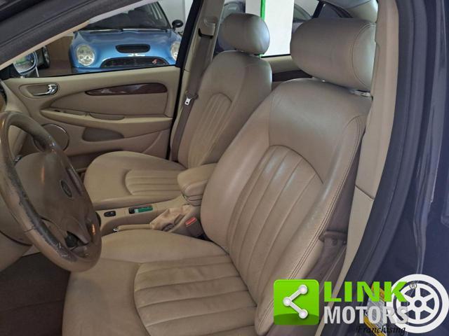 JAGUAR X-Type 4WD 2.5 V6 24V cat