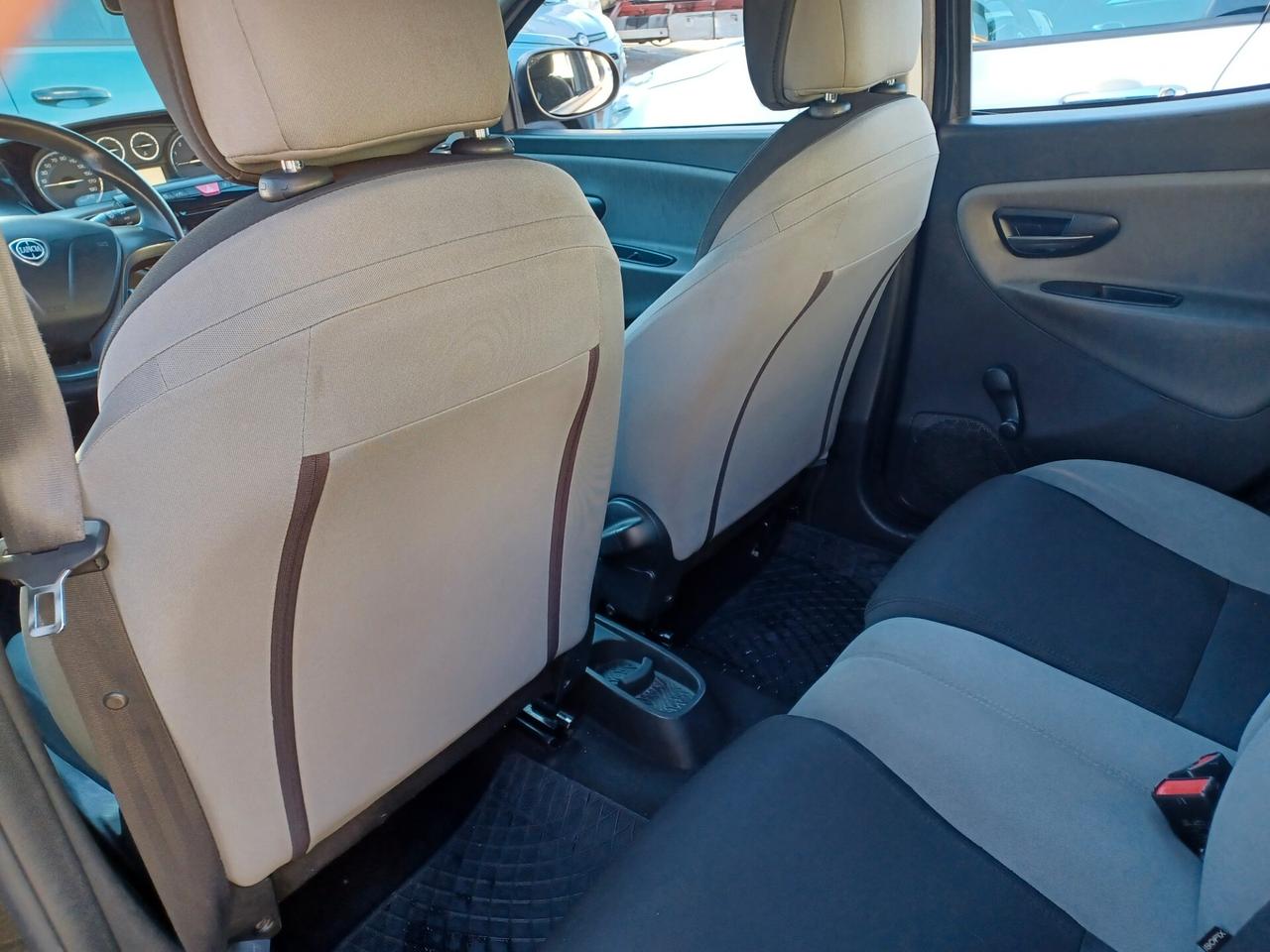 Lancia Ypsilon 1.2 5 porte solo 49000 km