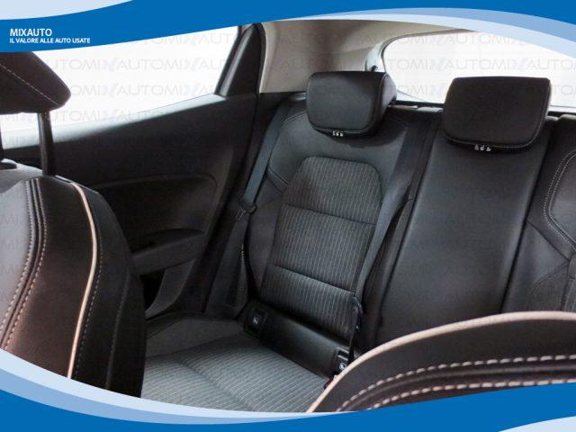 RENAULT Clio 1.6 eTech Hybrid 140cv Intens AUT EU6