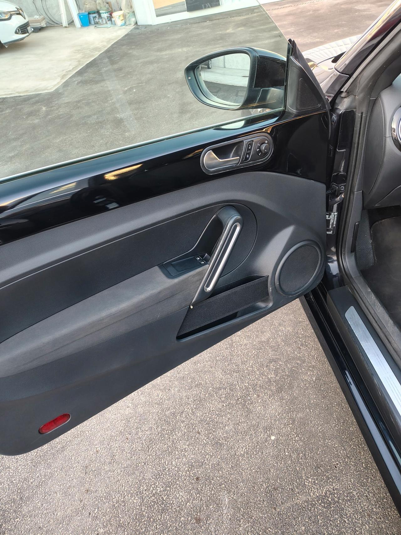 Volkswagen Maggiolino 1.6 TDI Design