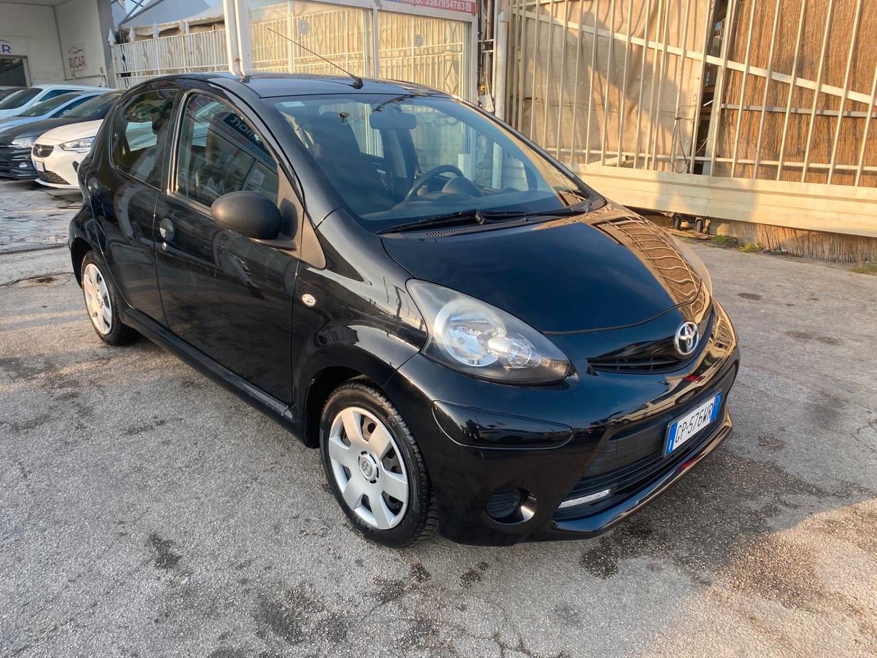 Toyota Aygo 1.0 BENZINA 2012 5PORTE