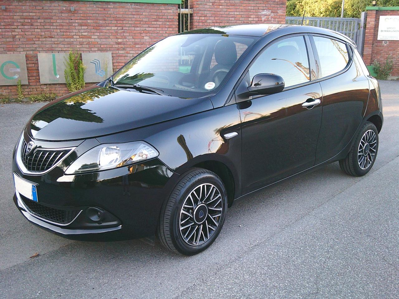 Lancia Ypsilon 1.0 FireFly 5 porte S&S Hybrid Gold Plus