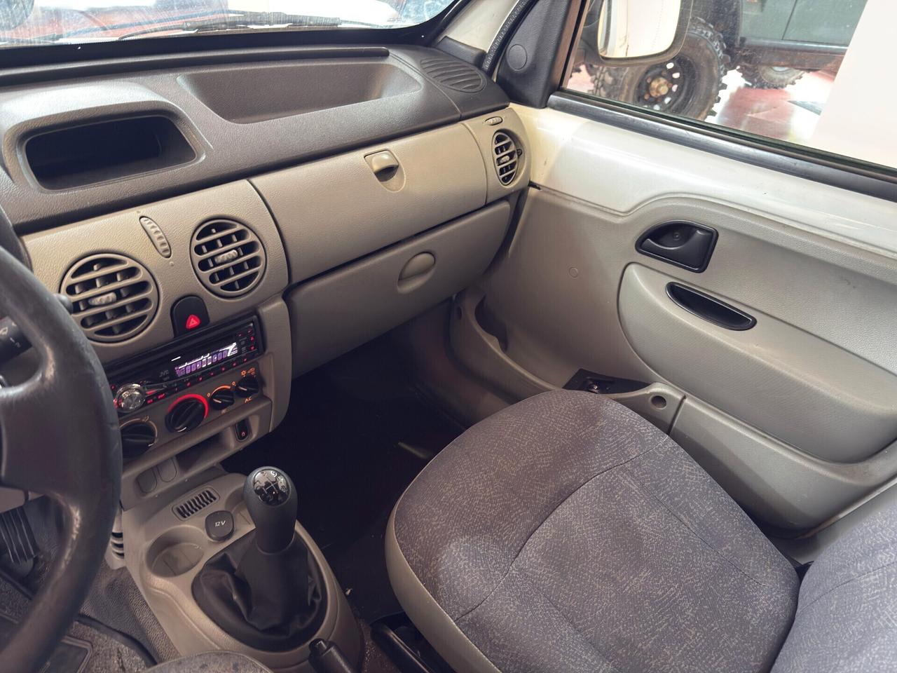 NISSAN KUBISTAR