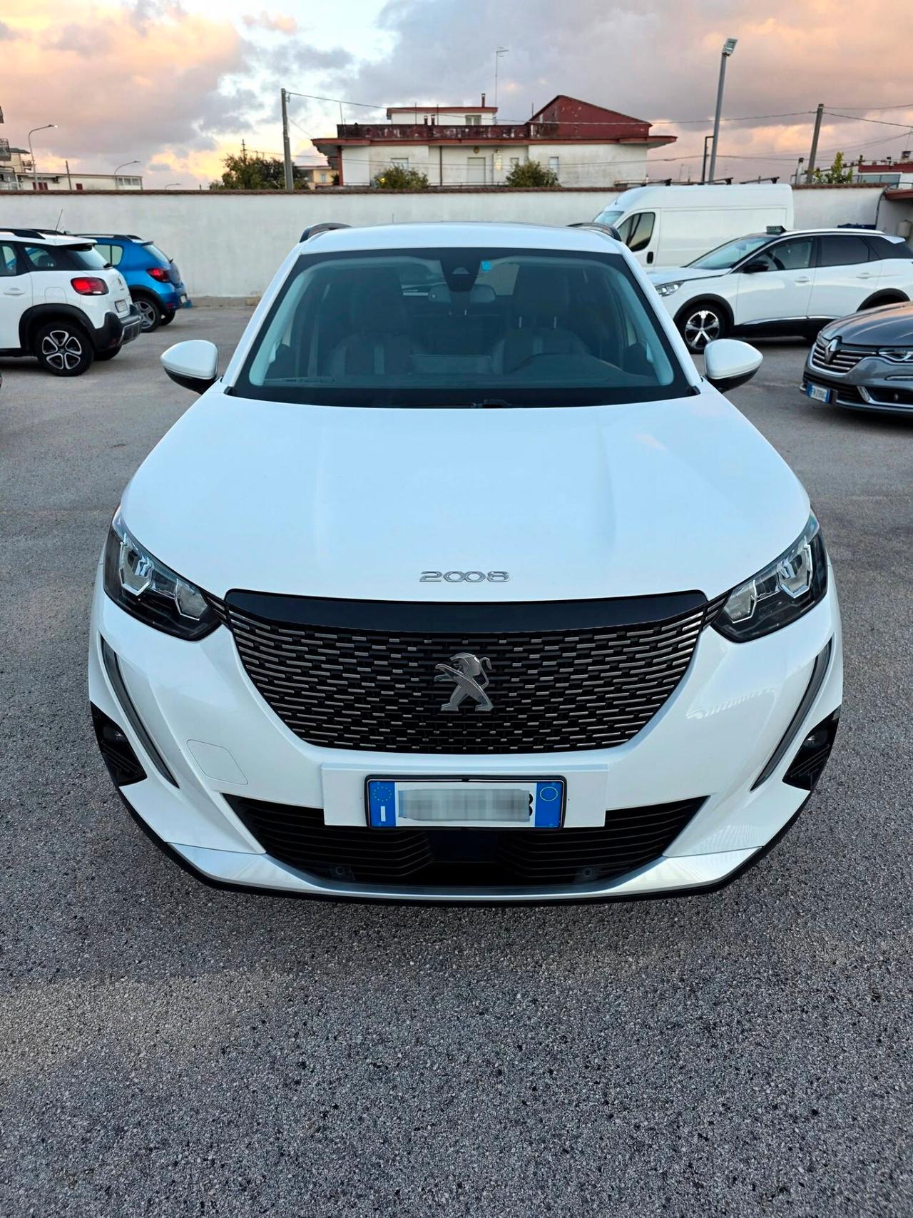 Peugeot 2008 1.5 BlueHDi 102 CV Allure Navi Pack con 87.000 Chilometri