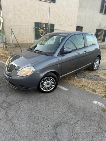 Lancia ypsilon 1.2 benz neopatentati