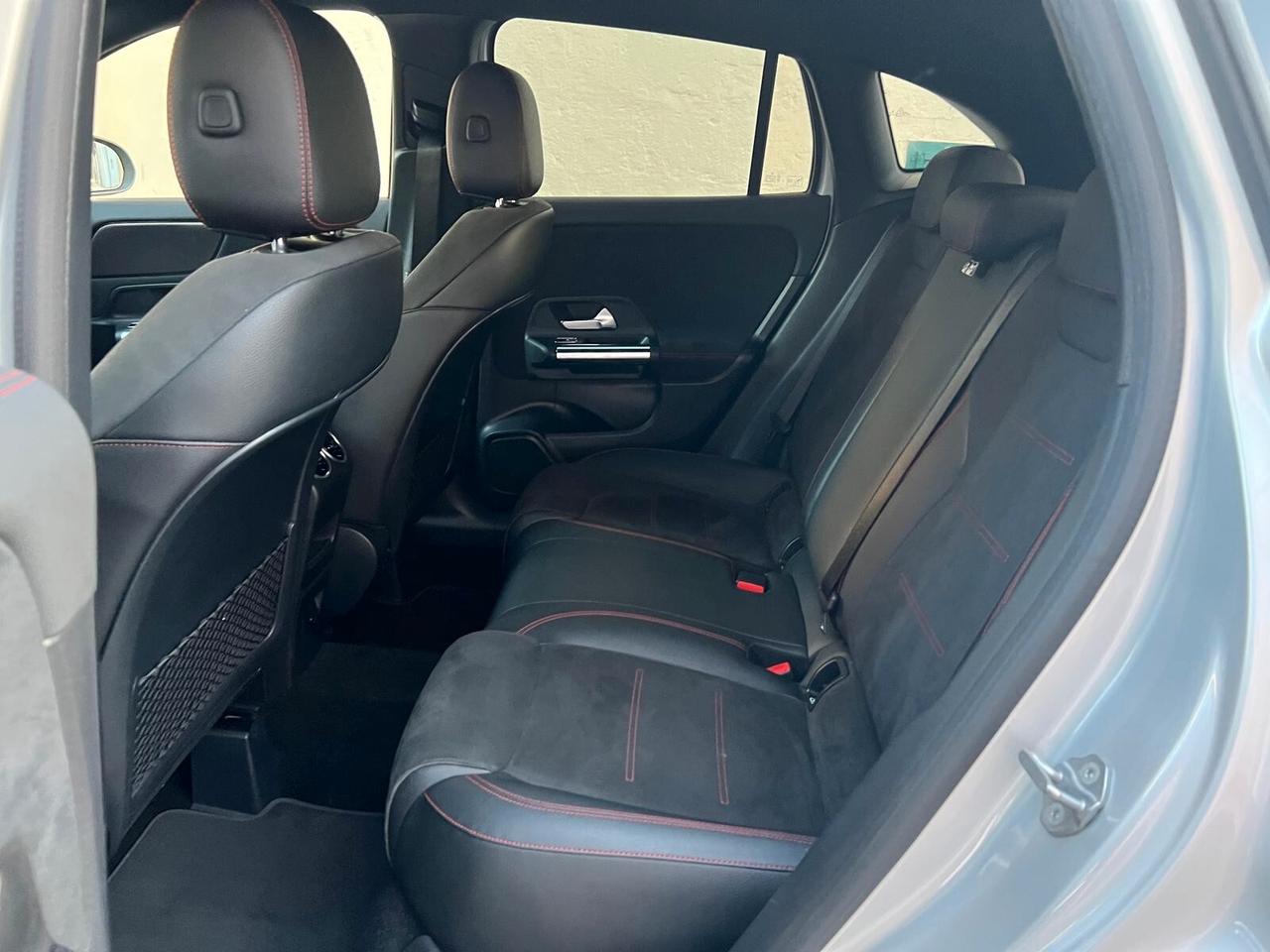 MERCEDES-BENZ GLA 200D PREMIUM 2.0 150CV PELLE NAVI CAM ANNO 2021