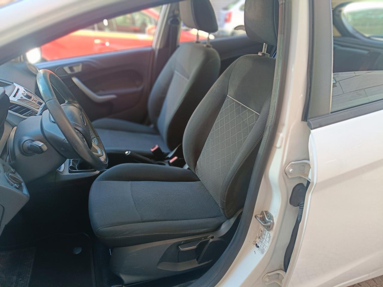 FORD FIESTA 1.4 TDCI 70 CV-NEOPATENTATI-Euro5490