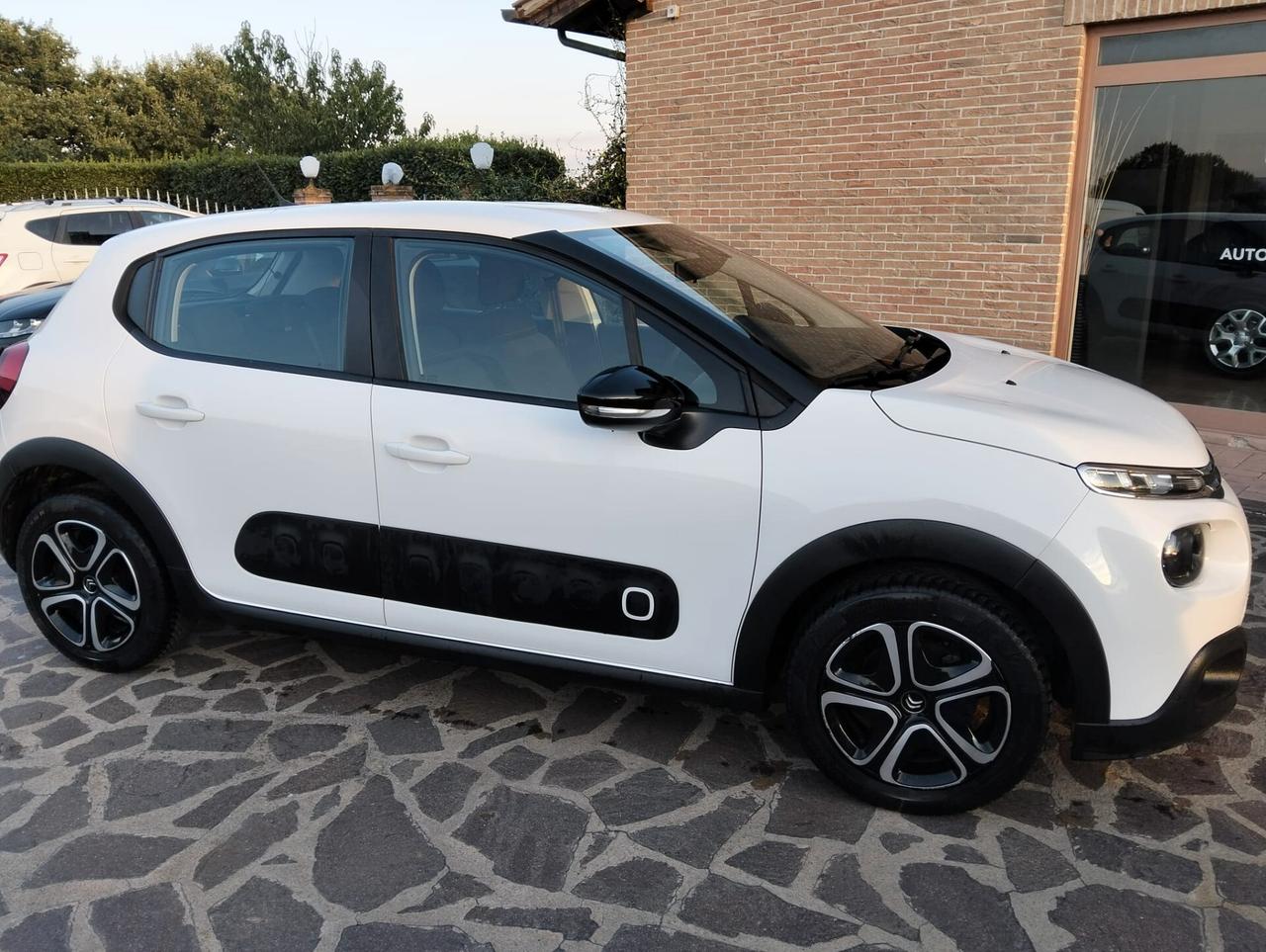 Citroen C3 PureTech 83 S&S Shine