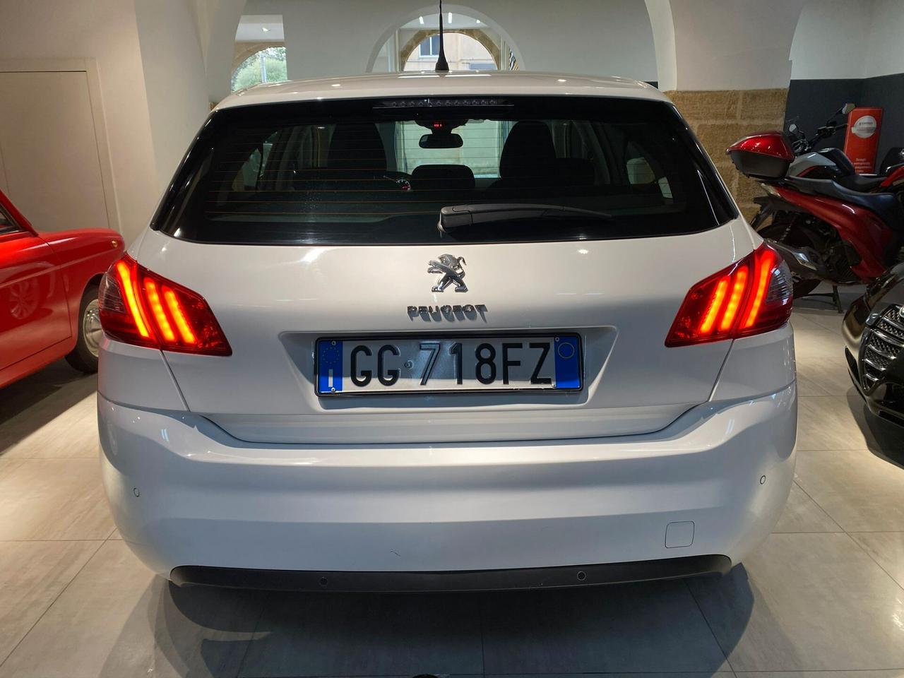 Peugeot 308 BlueHDi 130 S&S EAT8 Active Business