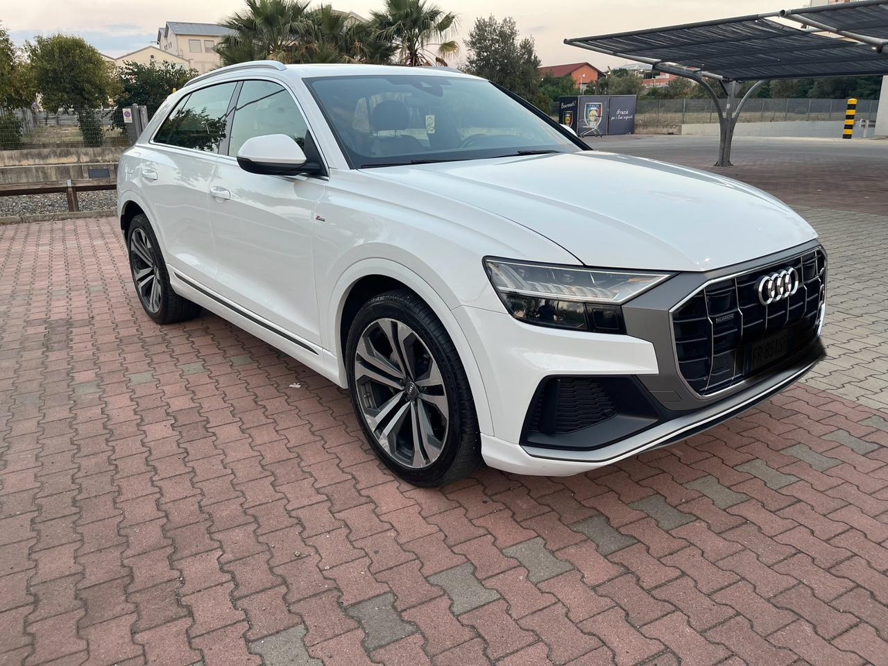 Audi Q8 50 TDI 286 CV quattro tiptronic Sport