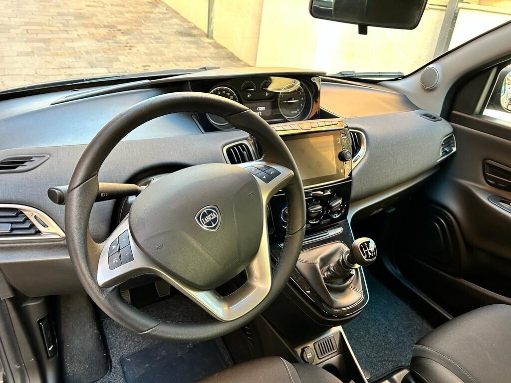 LANCIA Ypsilon 1.0 FireFly 5 porte S&S Hybrid Gold