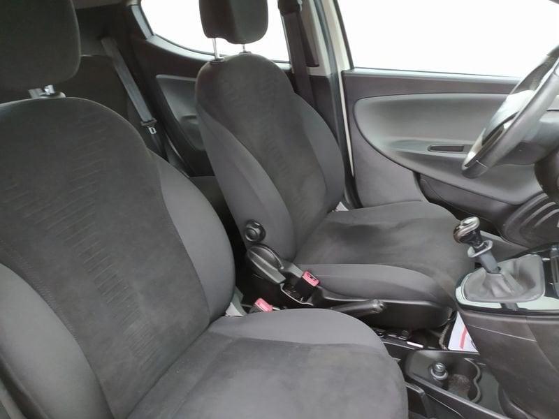 Lancia Ypsilon 1.2 69 CV 5 porte Gold