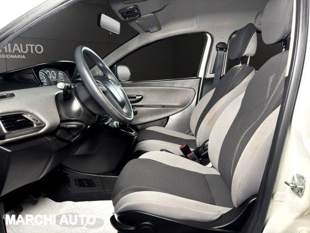 LANCIA Ypsilon 1.2 69 CV 5 porte Silver