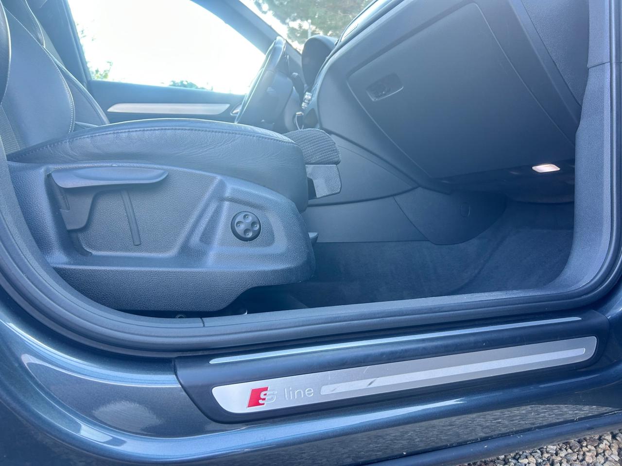 Audi Q3 2.0 TDI 120 CV S tronic line Edition